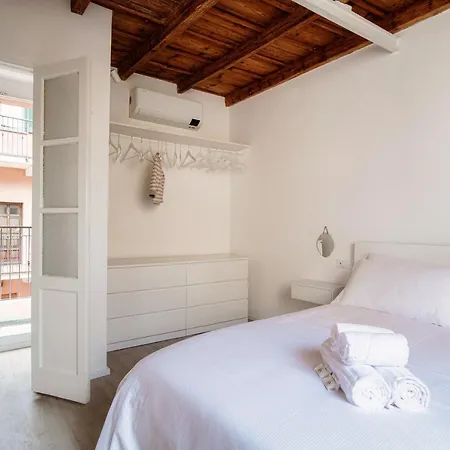 Silvia House - The House Of Travelers Apartmán Como