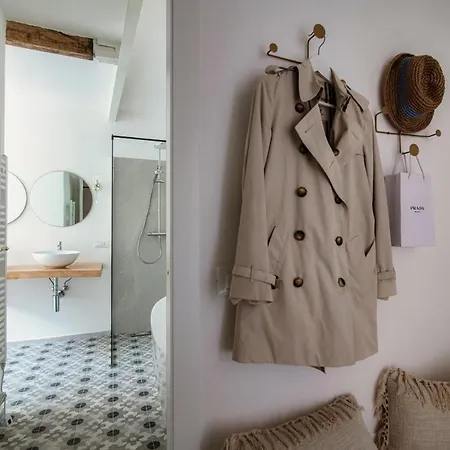 Silvia House - The House Of Travelers Como