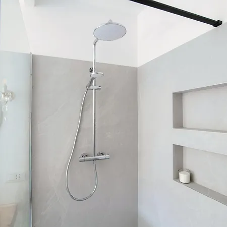 Silvia House - The House Of Travelers アパート *