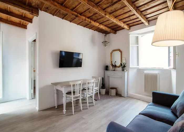 Silvia House By 