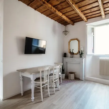 Apartment Silvia House By 